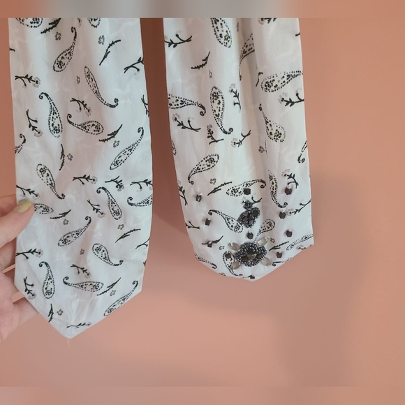 NWOT BCBGeneration Bedazzled Bow-Tie 🎀🌴 - Picture 4 of 6